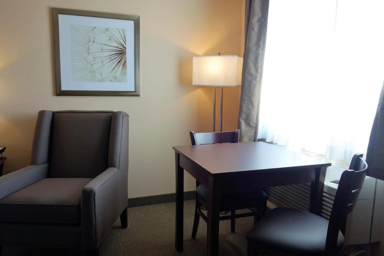 Travelodge By Wyndham Pincher Creek Luaran gambar