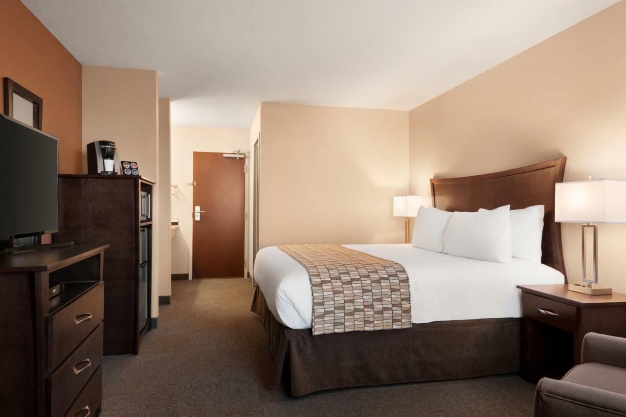 Travelodge By Wyndham Pincher Creek Luaran gambar